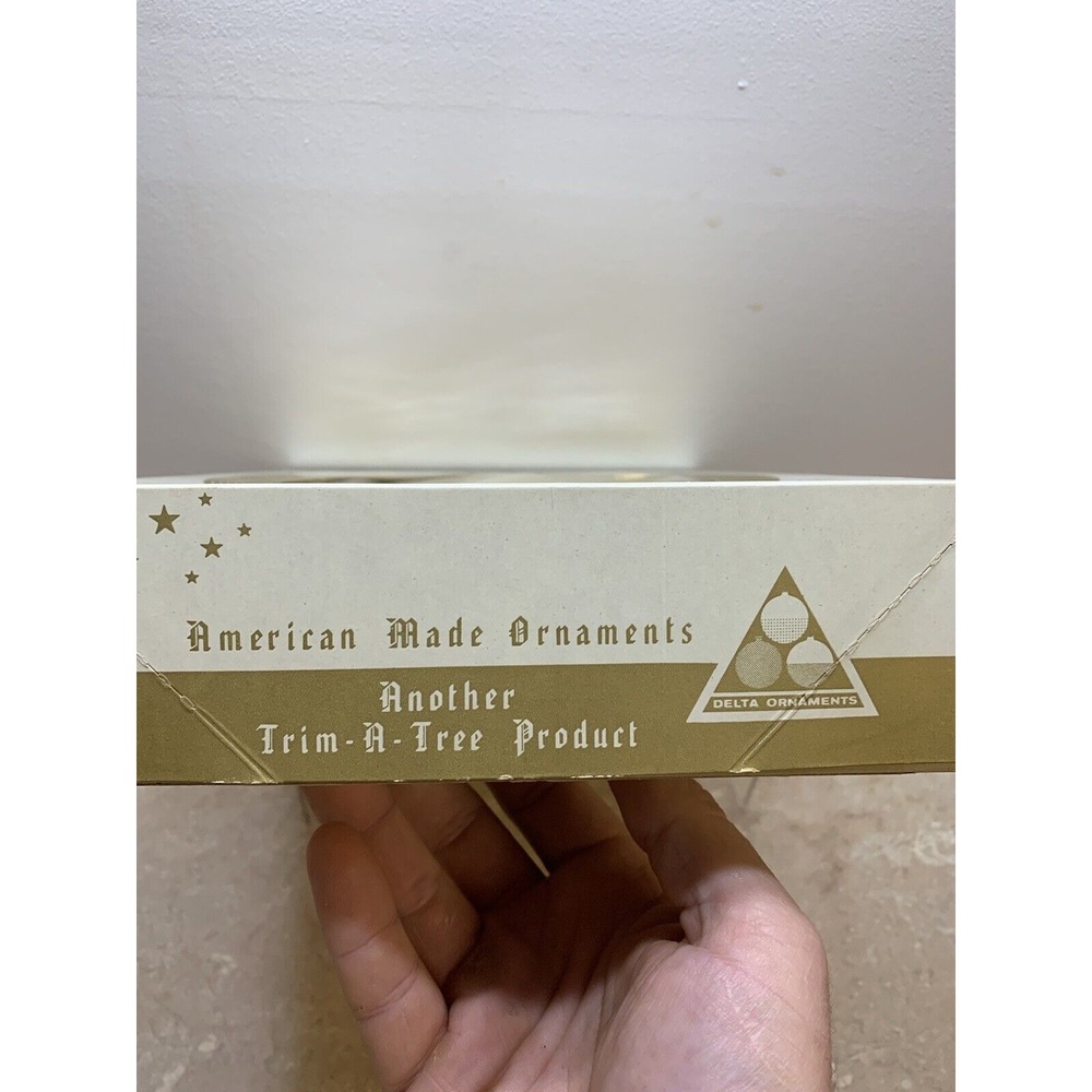 Vintage Delta Glass Gold Christmas Ornaments in Box! - Picture 3 of 3